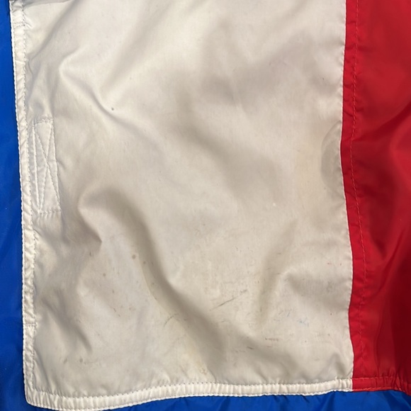 Used Men’s Large Tommy Hilfiger 1/4 Zip Windbreaker. - Picture 3 of 4